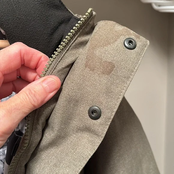 The North Face Tan Puffer Jacket - Picture 8 of 9